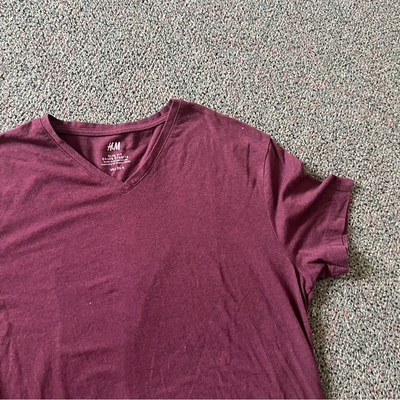 H&M Maroon Slim Fit Short-Sleeve V-Neck Lightweight Cotton T-Shirt Casual Top L - Picture 9 of 16